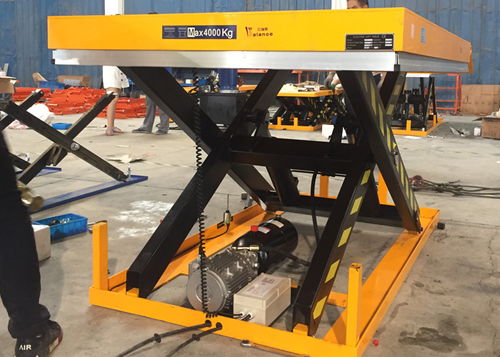 原装小型升降机制造厂家的优势与服务