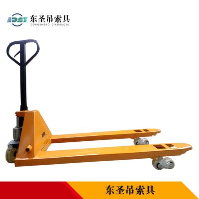 手动液压搬运车使用场所的限制因素及其与货梯零部件制造的关联